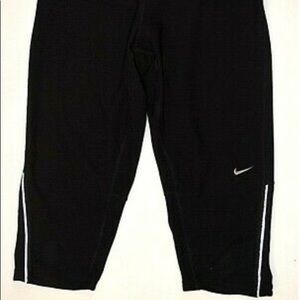 NWT NIKE Running Black Dri Fit Activewear Capri Leggings
